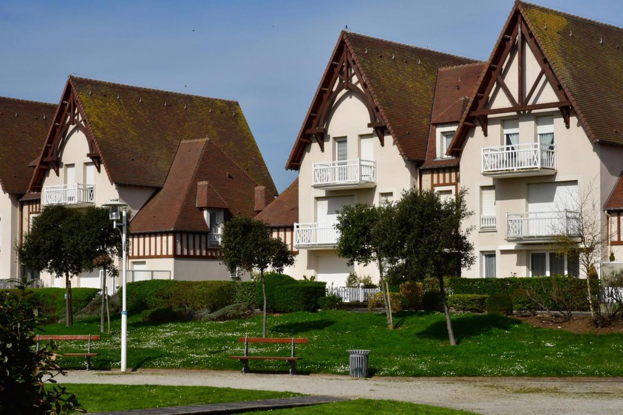 Appt Lumineux - Avec Balcon A 400M De La Plage Courseulles-sur-Mer Exterior foto
